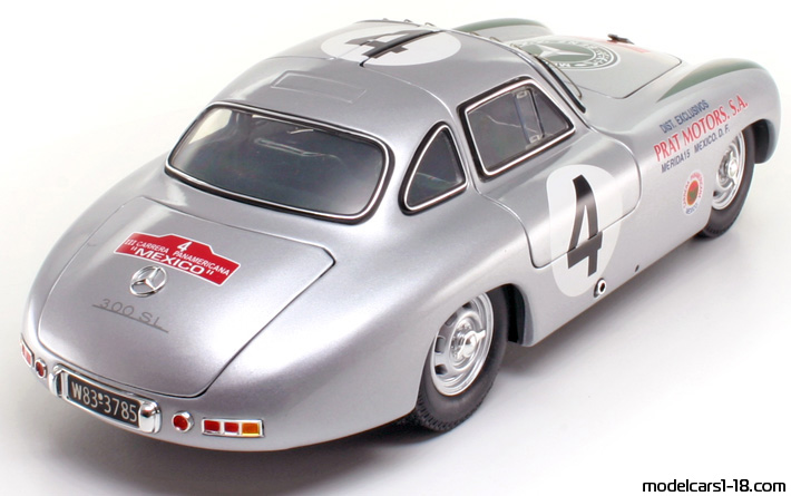 1952 - Mercedes 300 SL (W194) Ricko 1/18 (Сребрист / Зелен) Задна дясна страна