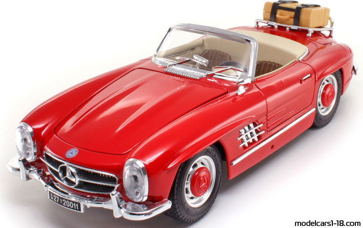 1957 - Mercedes 300 SL (W198) Bburago 1/18 (Red) Предна лява страна