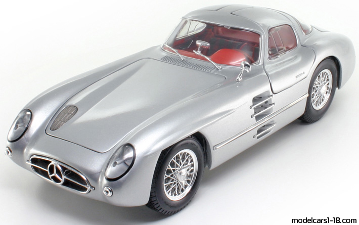 1955 - Mercedes 300 SLR (W196S) Maisto 1/18 (Сребрист) Предна лява страна