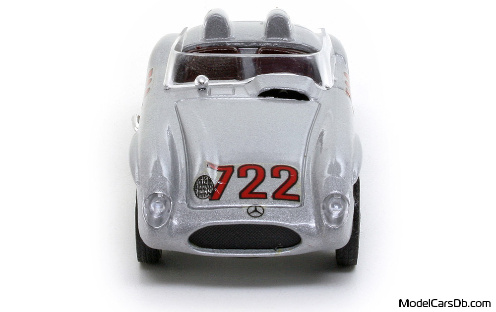 1955 - Mercedes 300 SLR (W196S) Brumm 1/43 (Сребрист) Предница