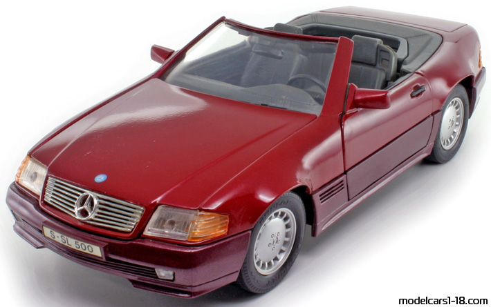 1989 - Mercedes 500 SL (R129) Maisto 1/18 (Червен / Червен) Предна лява страна