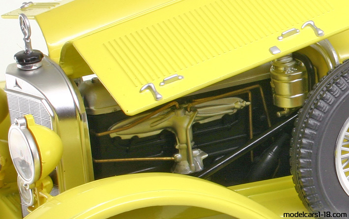 1927 - Mercedes 630 K Ricko 1/18 (Жълт) Двигател