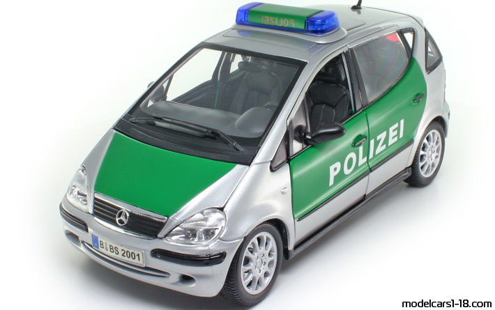 2001 - Mercedes A 140 L (W168) Police Maisto 1/18 (Сребрист / Зелен) Предна лява страна