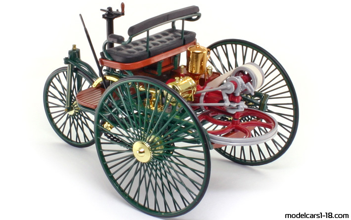 1886 - Mercedes Benz Patent-Motorwagen Norev 1/18 (Зелен) Отваряеми части