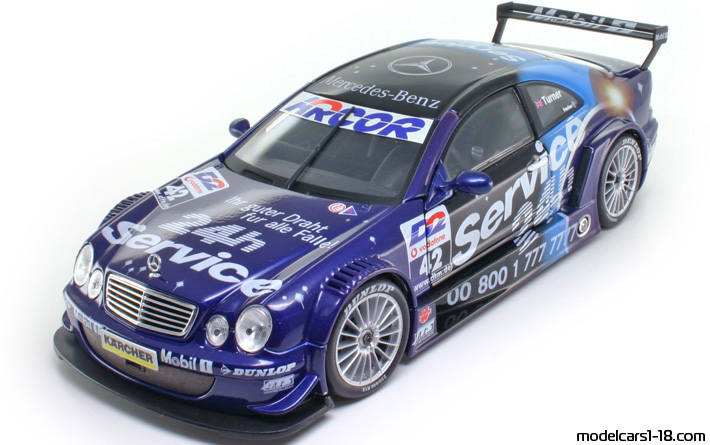 2000 - Mercedes CLK DTM (C208) Maisto 1/18 (Син / Син) Предна лява страна