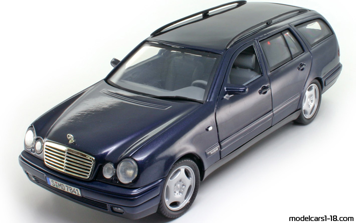 1998 - Mercedes E 420 (W210) Anson 1/18 (Син) Предна лява страна