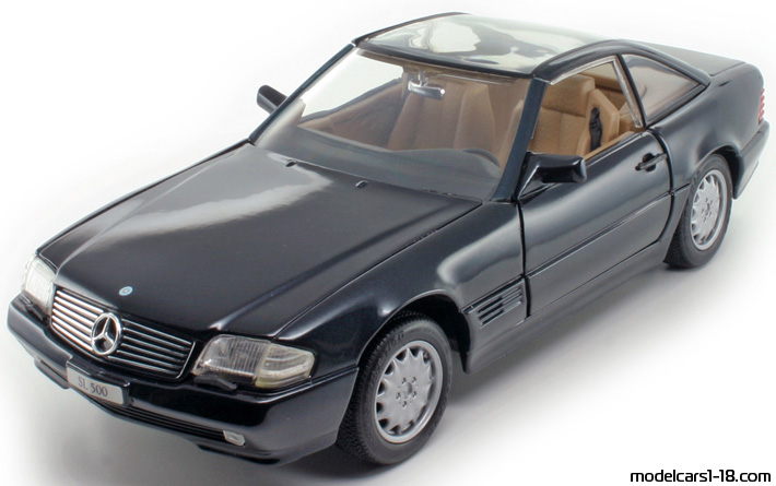 1997 - Mercedes SL 500 (R129) Revell 1/18 (Черен) Предна лява страна
