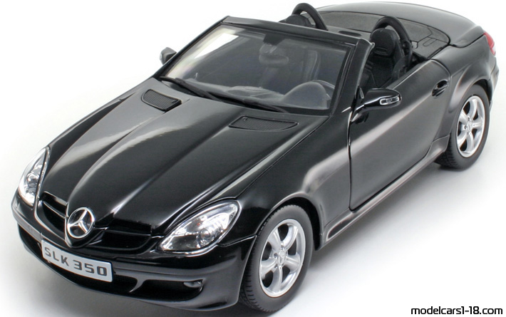 2005 - Mercedes SLK 350 (R171) Welly 1/18 (Черен) Предна лява страна