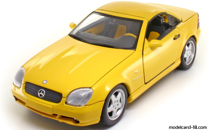 1997 - Mercedes SLK AMG (R170) UT 1/18 (Yellow) Предна лява страна