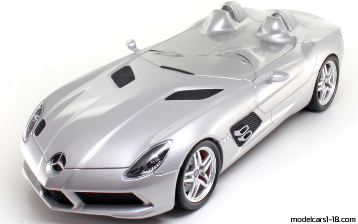 2009 - Mercedes SLR McLaren Stirling Moss (Z199) Minichamps 1/18 (Сребрист) Багажник / Отварящи се фарове