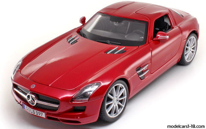 2010 - Mercedes SLS AMG (C197) Maisto 1/18 (Черен) Предна лява страна