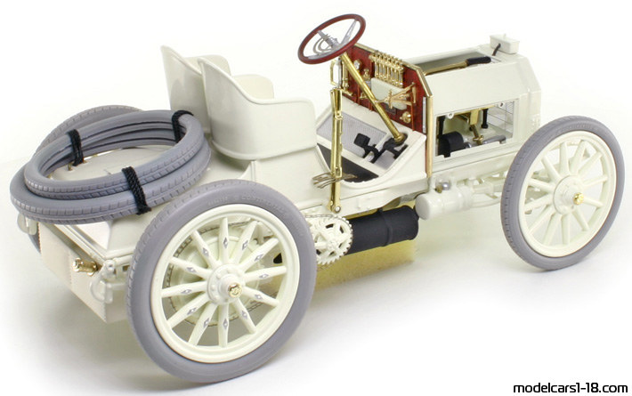 1901 - Mercedes Simplex 35 HP Schuco 1/18 (Бял) Отваряеми части