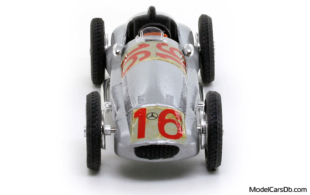 1939 - Mercedes W154 Brumm 1/43 (Сребрист) Предница