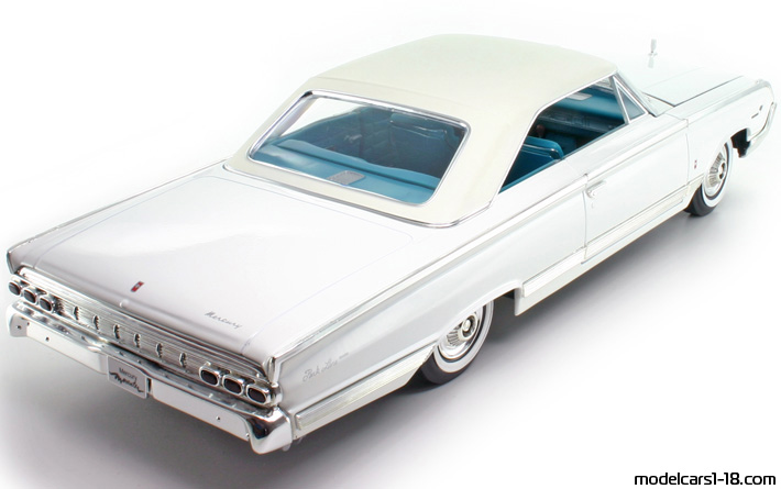 1964 - Mercury Marauder Road Signature 1/18 (Сребрист / Бял) Задна дясна страна