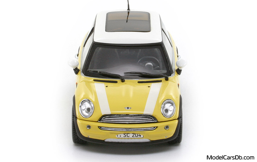 2001 - Mini Cooper Minichamps 1/43 (Жълт / Бял) Предница