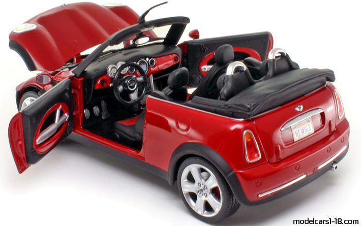 2003 - Mini Cooper Hot Wheels 1/18 (Червен) Отваряеми части