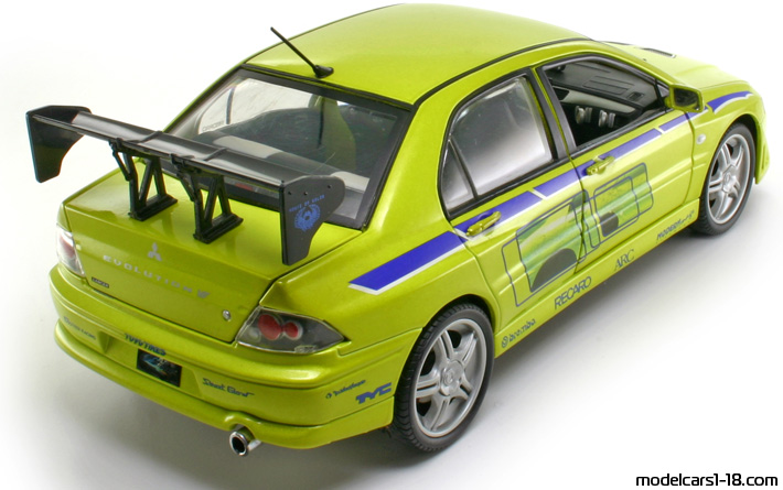 2001 - Mitsubishi Lancer EVO VII ERTL 1/18 (Жълт) Задна дясна страна