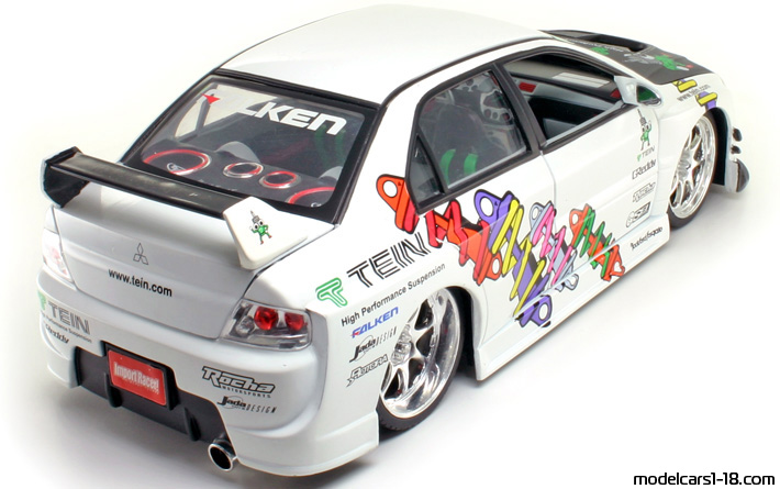 2003 - Mitsubishi Lancer EVO VIII Jada Toys 1/18 (Бял) Задна дясна страна