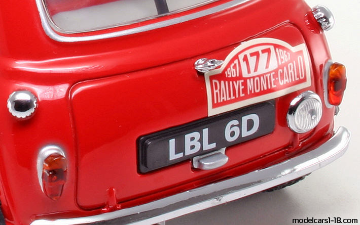 1967 - Morris Mini Cooper 1275S Kyosho 1/18 (Червен / Бял) Багажник / Отварящи се фарове