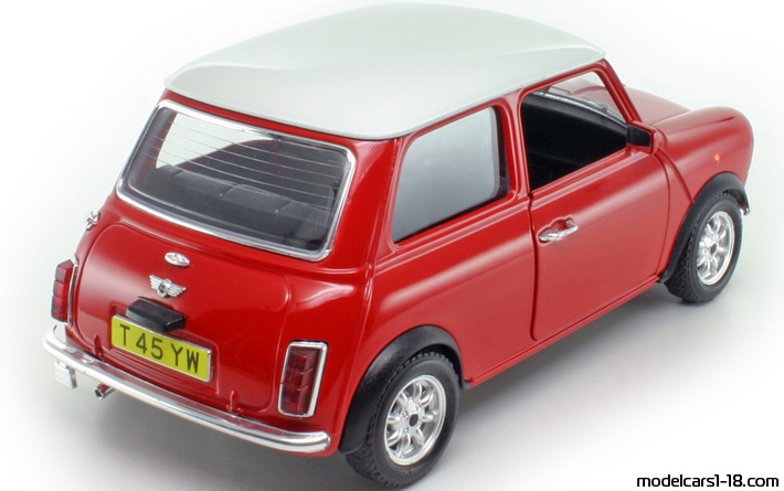 1969 - Morris Mini Cooper Bburago 1/16 (Red / Бял) Задна дясна страна