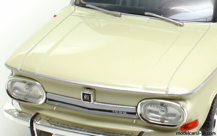 1968 - NSU 1000 C Revell 1/18 (Бял) Багажник / Отварящи се фарове