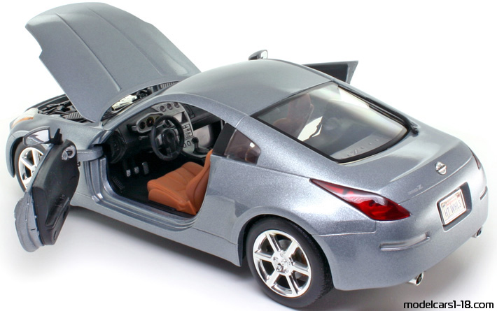 2003 - Nissan 350Z (Z33) Hot Wheels 1/18 (Син) Отваряеми части