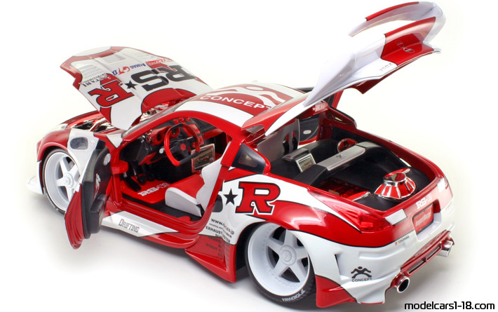 2003 - Nissan 350Z (Z33) Jada Toys 1/18 (Червен / Бял) Отваряеми части