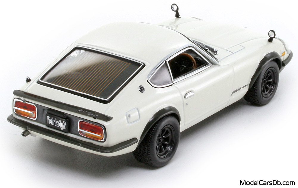 1971 - Nissan Fairlady 240ZG (HS30) Kyosho 1/43 (Бял) Задна дясна страна