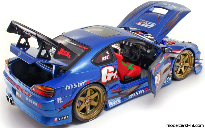 1999 - Nissan Silvia (S15) ERTL 1/18 (Син / Сив) Отваряеми части