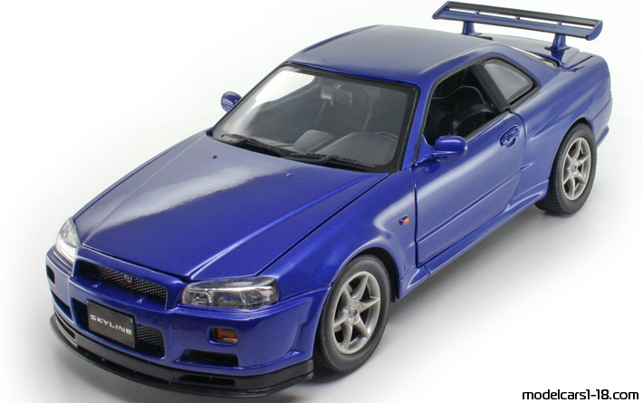 2002 - Nissan Skyline GT-R (R34) Motor Max 1/18 (Син) Предна лява страна