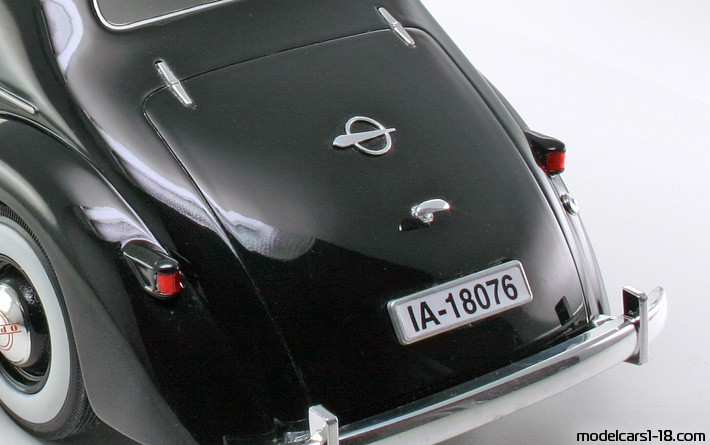 1938 - Opel Admiral BoS Models 1/18 (Черен) Багажник / Отварящи се фарове