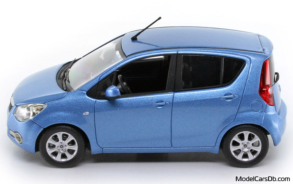 2008 - Opel Agila Schuco 1/43 (Син) Страна