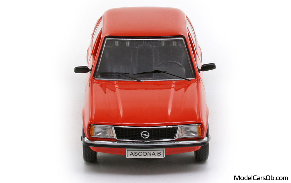 1975 - Opel Ascona Schuco 1/43 (Червен) Предница