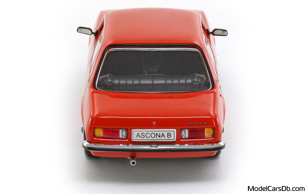 1975 - Opel Ascona Schuco 1/43 (Червен) Задница