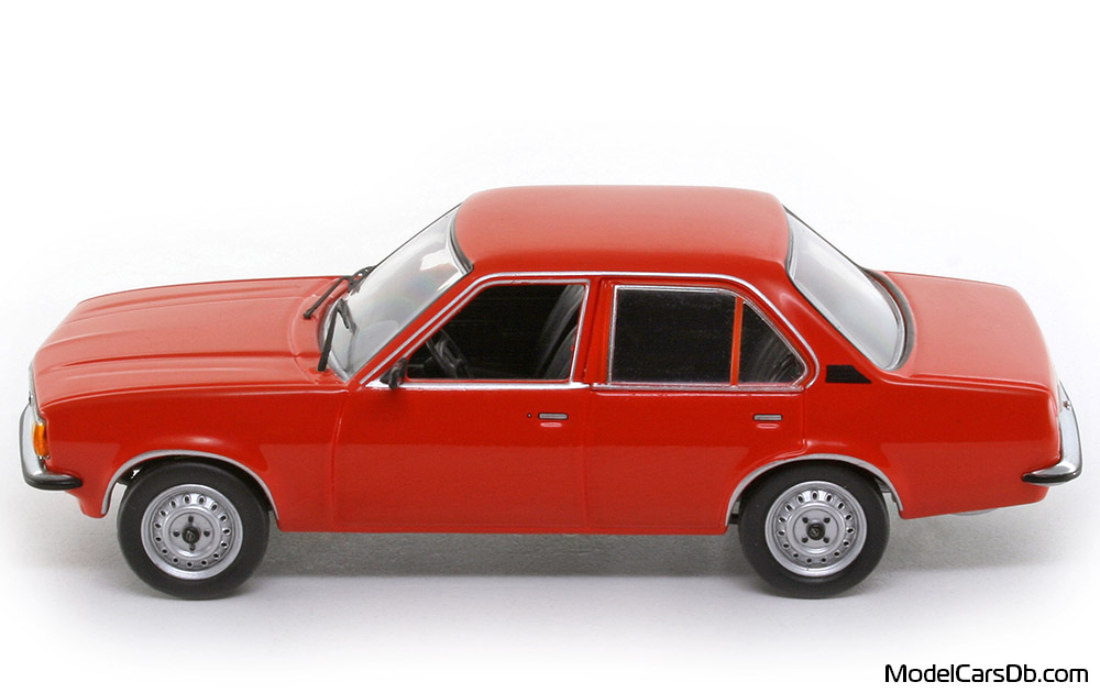 1975 - Opel Ascona Schuco 1/43 (Червен) Страна