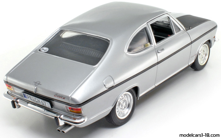 1966 - Opel Kadett 1900 Rallye Revell 1/18 (Сребрист / Черен) Задна дясна страна