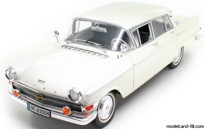 1961 - Opel Kapitan Revell 1/18 (Blue / Бял) Предна лява страна