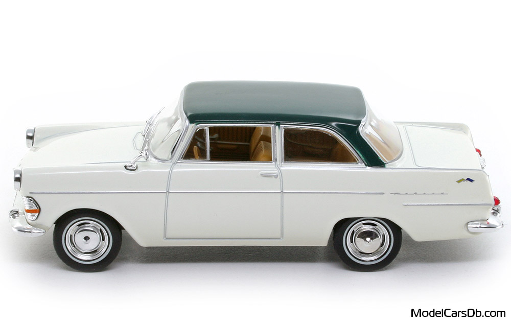1960 - Opel Rekord Altaya 1/43 (Бял / Зелен) Страна