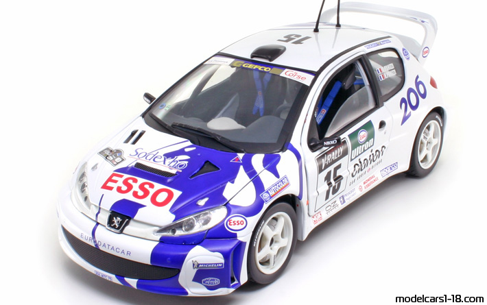 1999 - Peugeot 206 WRC Solido 1/18 (White / Син) Предна лява страна
