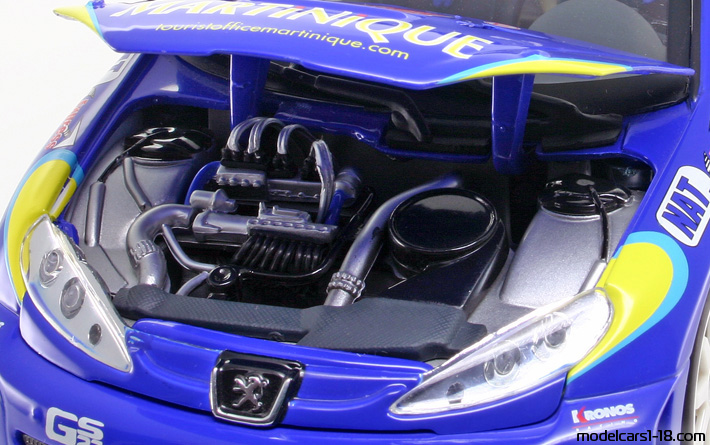 1999 - Peugeot 206 WRC Solido 1/18 (Син / Жълт) Двигател