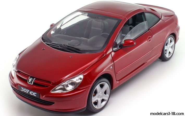 2003 - Peugeot 307 CC Solido 1/18 (Червен) Предна лява страна