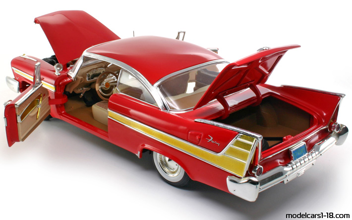 1957 - Plymouth Fury Anson 1/18 (Червен) Отваряеми части