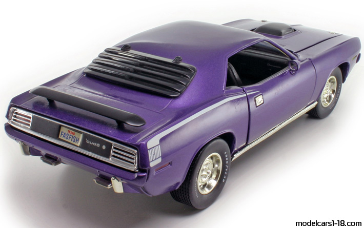 1970 - Plymouth Hemi 'Cuda ERTL 1/18 (Лилав) Задна дясна страна