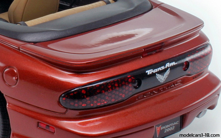 1999 - Pontiac Firebird Trans Am Road Signature 1/18 (Кафяв) Багажник / Отварящи се фарове