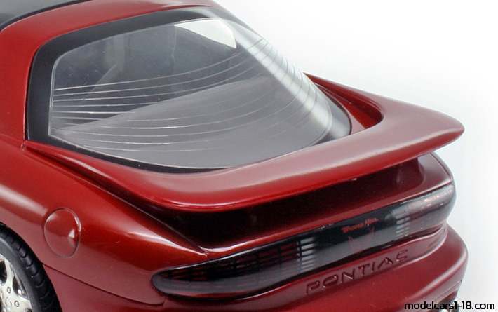 1993 - Pontiac Firebird Trans Am ERTL 1/18 (Червен) Багажник / Отварящи се фарове