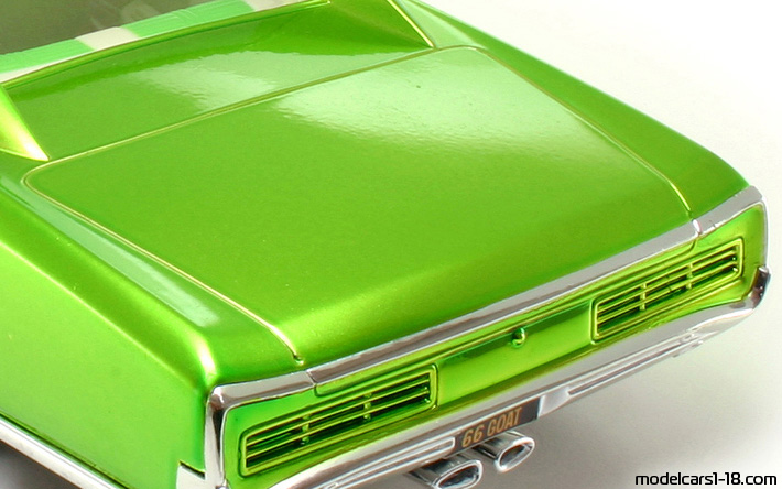 1966 - Pontiac GTO Hot Wheels 1/18 (Зелен) Багажник / Отварящи се фарове