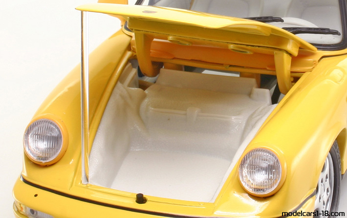 1989 - Porsche 911 Carrera 4 Cabriolet (964) Anson 1/18 (Жълт) Багажник / Отварящи се фарове