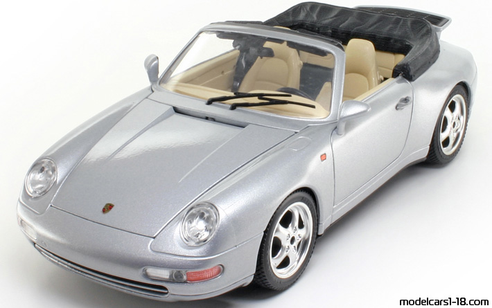 1994 - Porsche 911 Carrera Cabriolet (993) Bburago 1/18 (Сребрист) Предна лява страна