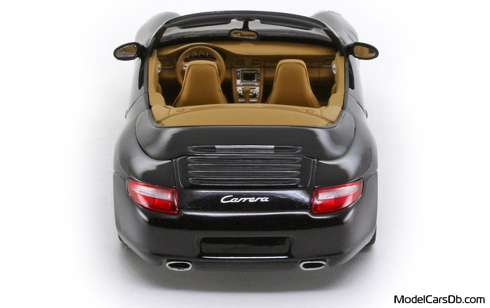 2005 - Porsche 911 Carrera Cabriolet (997) Minichamps 1/43 (Черен) Задница