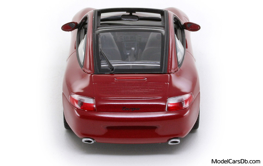 2001 - Porsche 911 Carrera Targa (996) Minichamps 1/43 (Червен) Задница